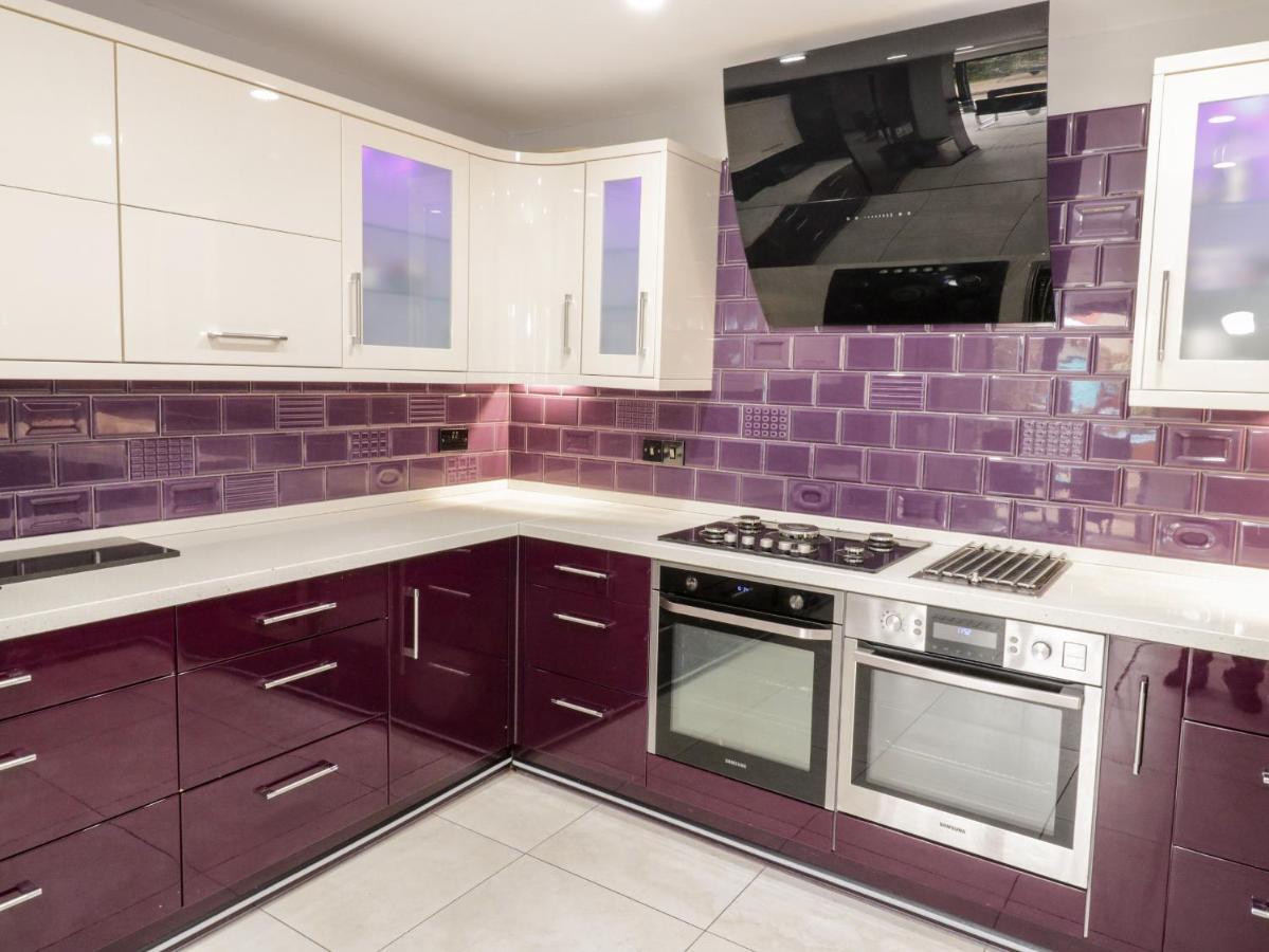 Glendalough Villa Colwyn Bay Bagian luar foto