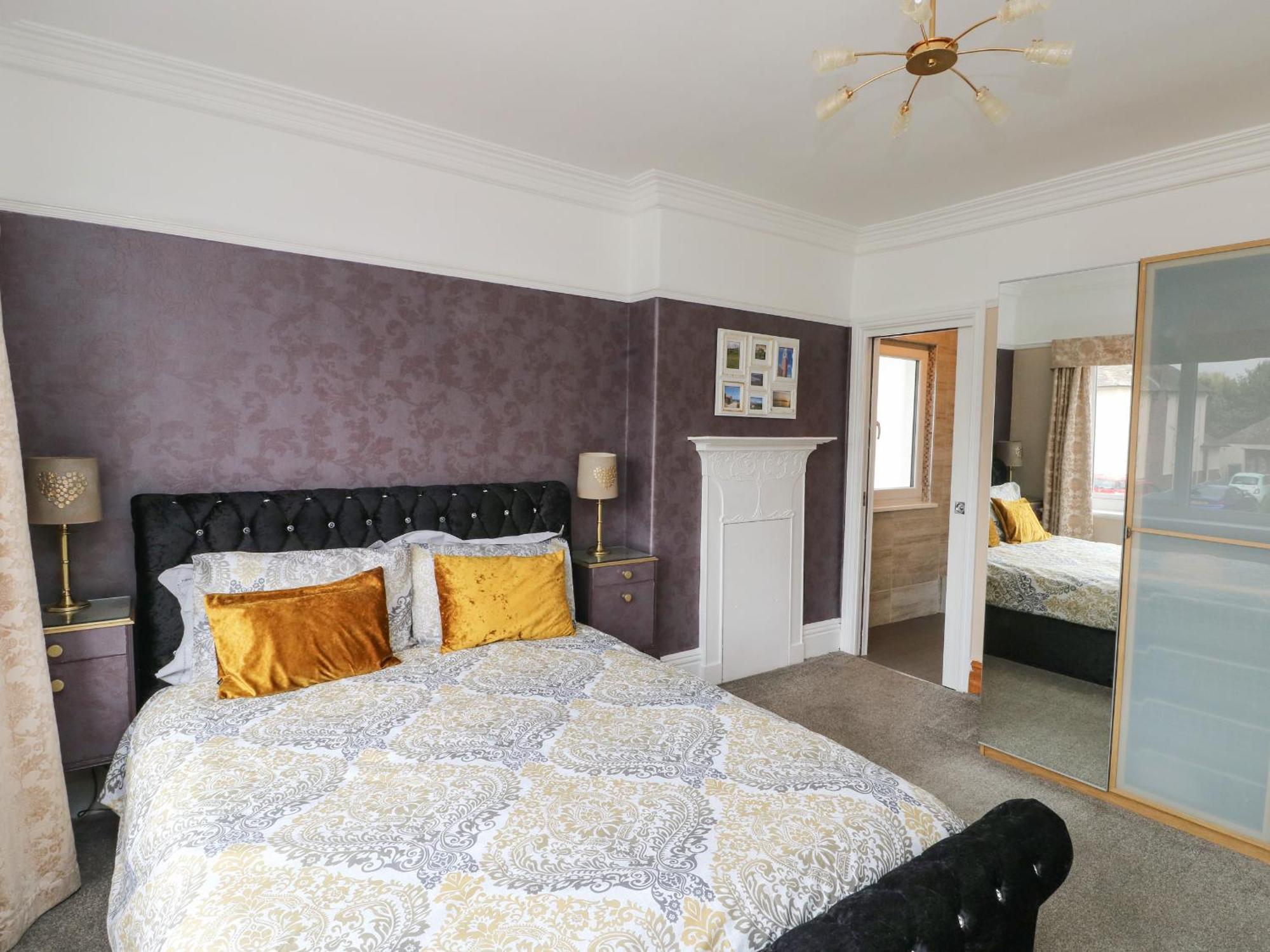 Glendalough Villa Colwyn Bay Bagian luar foto