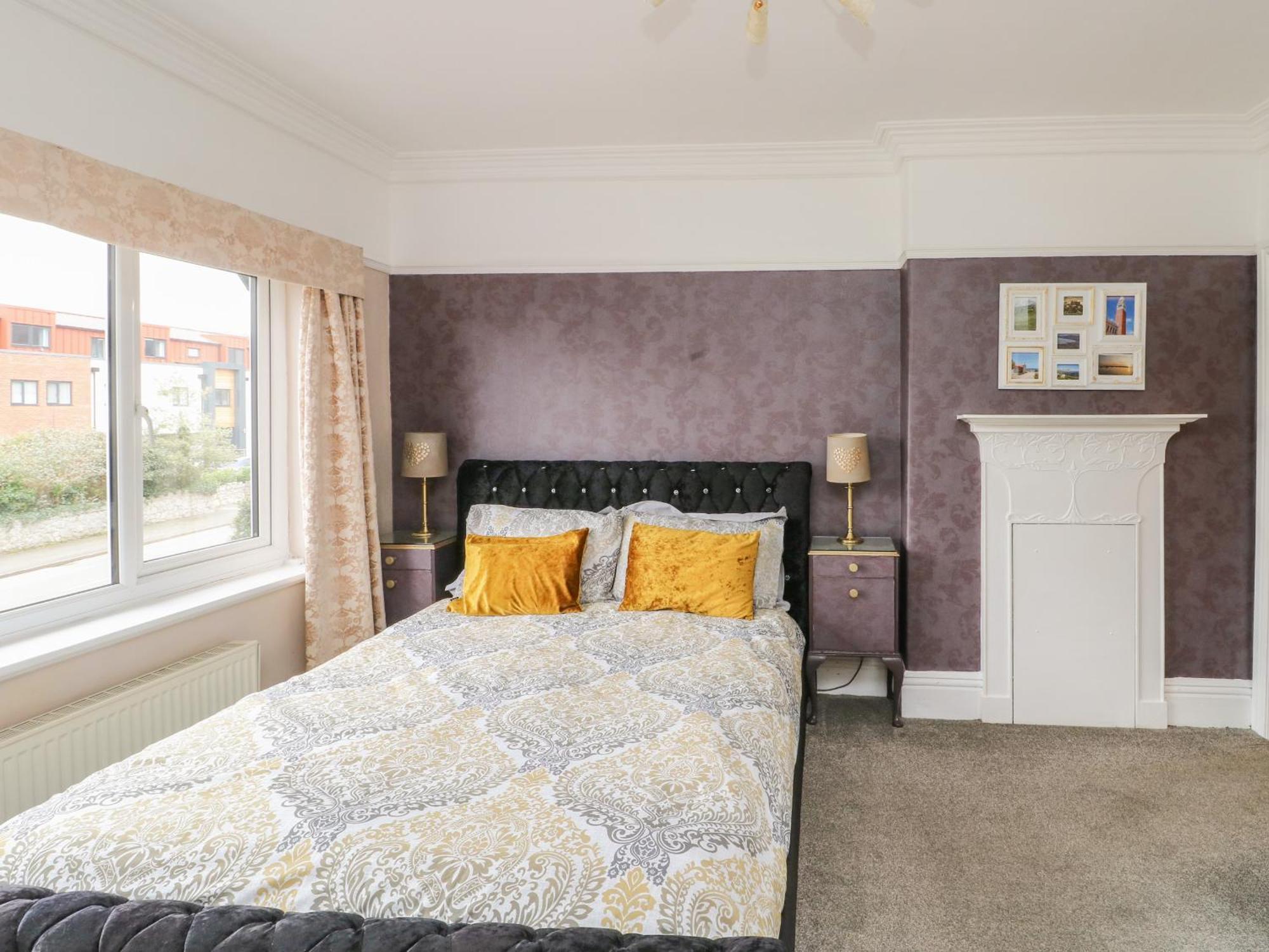 Glendalough Villa Colwyn Bay Bagian luar foto